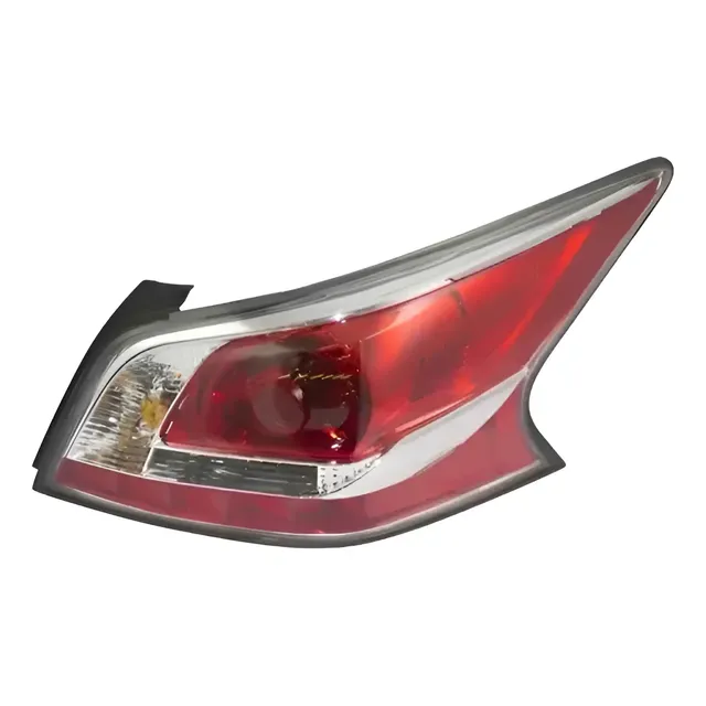 Farol Trasero Derecho Nissan Altima 2014/2015 Derecho/pasajero