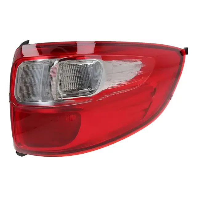 Farol Trasero Derecho Ram 700 2018/2020 Derecho/pasajero