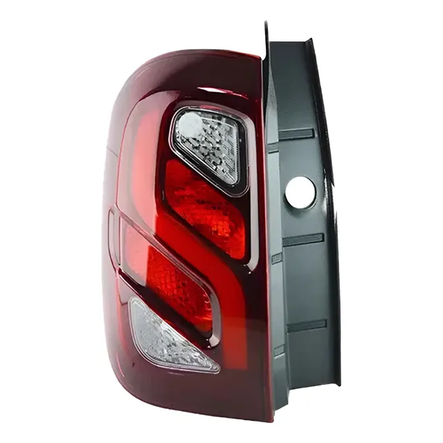 Farol Trasero Izquierdo Renault Duster 2015/2019 Izquierdo/conductor