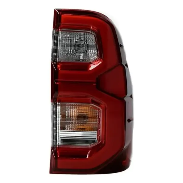 Farol Trasero Derecho Toyota Hilux Revo 2021 En Adelante Derecho/pasajero
