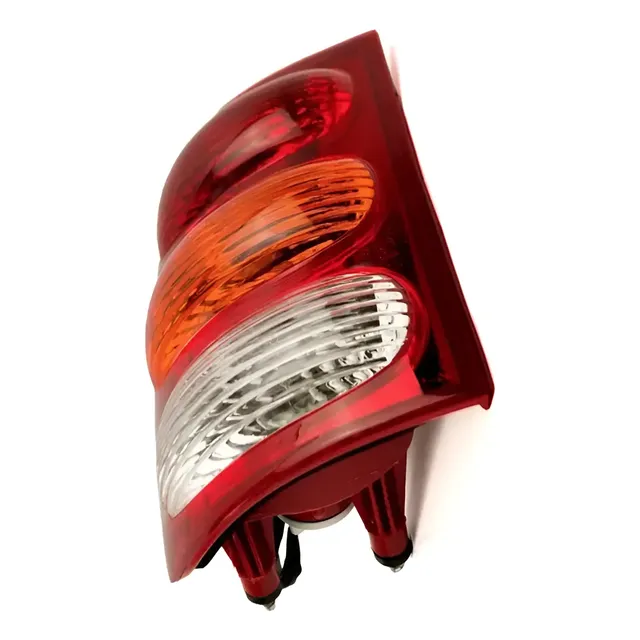Farol Trasero Izquierdo Mahindra Pik Up 2011/2021 Izquierdo/conductor