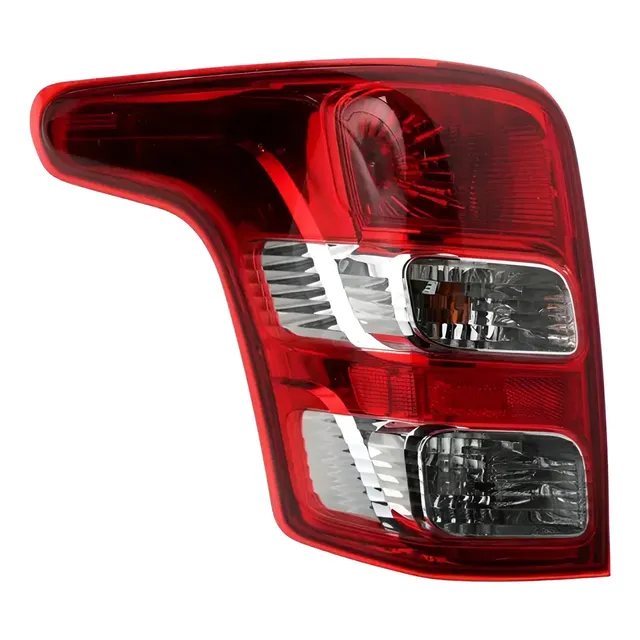 Farol Trasero Izquierdo Mitsubishi L200 Triton 2016/2019 Izquierdo/conductor