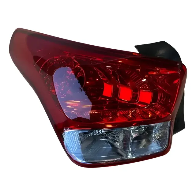 Farol Trasero Izquierdo Hyundai Verna 1.4 2020/2022 Izquierdo/conductor