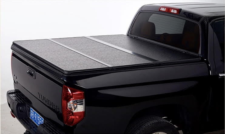 Capota Rigida Trifold Chevrolet Silverado Doble Cabina 2019 En Adelante 5.7 Pies – Incluye 2 Luces Led Interiores